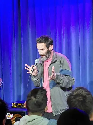 Comedian performing at Shabbos Night Live
